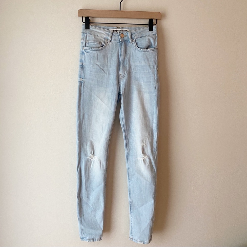 👖 Zara ultra high-rise distressed skinny jeans
